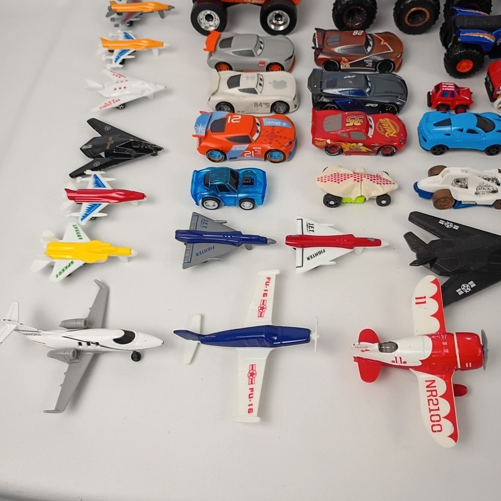 Mixed Lot of 45 Toy Cars, Trucks, Planes, Jets and Helicopters: Hotwheels, Other - Picture 5 of 8
